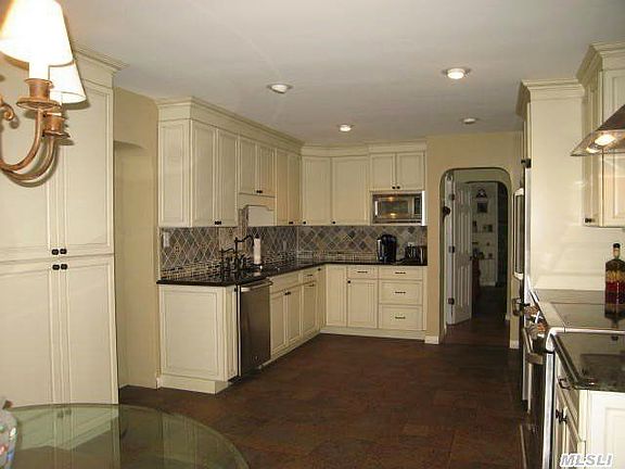4th image of 39 Dumbarton Dr