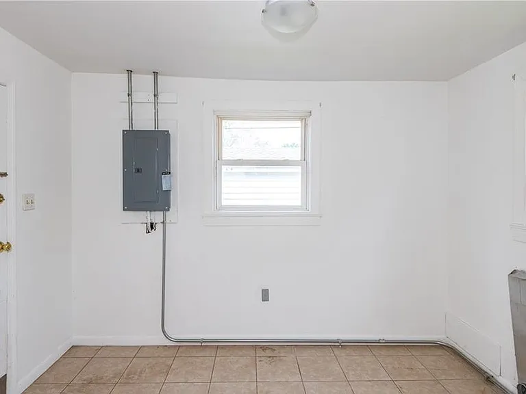 57 Walbrook Ave — Photo 11