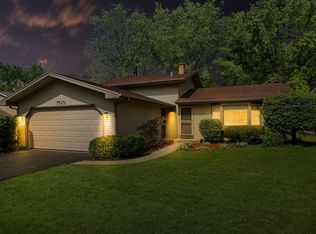 700 Federal Pkwy, Lindenhurst, IL 60046