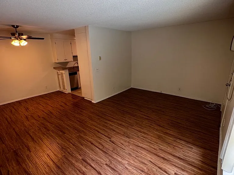 919 N Alfred St — Photo 3