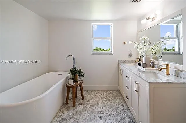 210 Sea View Dr #501 — Photo 13