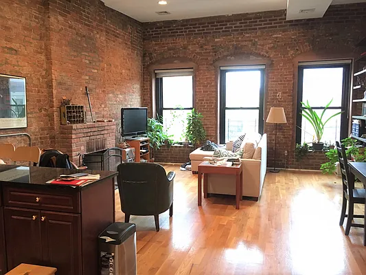 Rented by Harlem Lofts | media 11