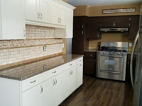4th image of 3863 Hill Ave