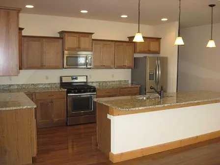 1029 Forestglen Dr — Photo 3