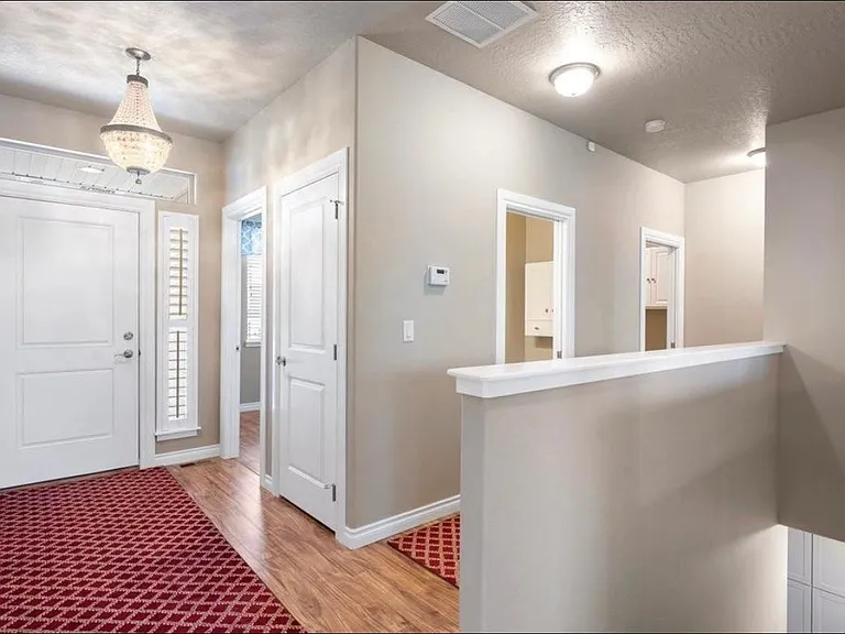 4819 N Emerald Ln — Photo 7