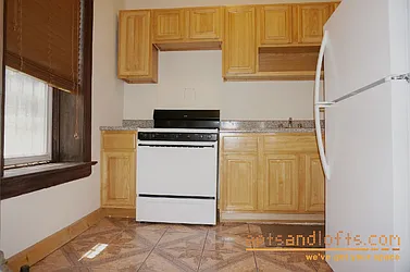 Rented by aptsandlofts.com