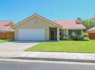 958 Roosevelt St, Ridgecrest, CA 93555
