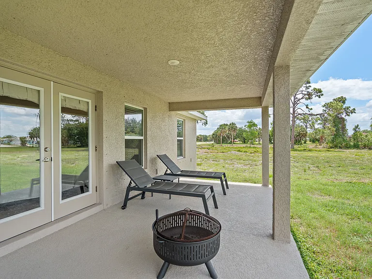 249 Rotonda Blvd W — Photo 45