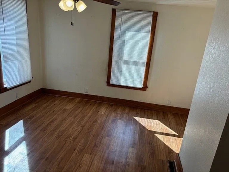 58 W Scott St — Photo 5