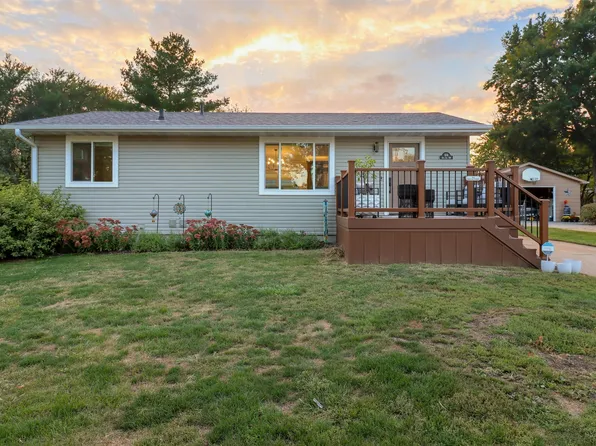 106 12th Ave NW, Altoona, IA 50009