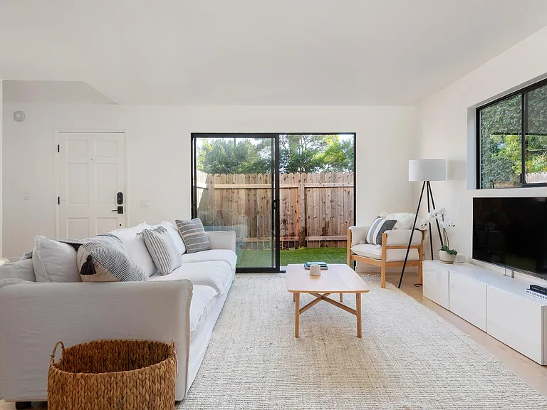 34 Ocean View Ave #3 — Photo 6