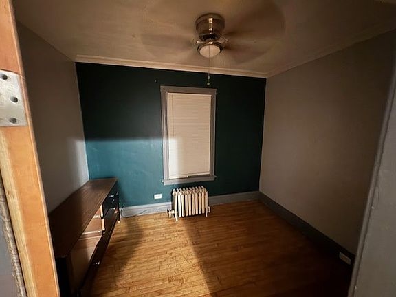 2nd image of 4600 S Francisco Ave #1