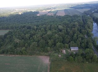 6083 W River Rd, Huntington, IN 46750