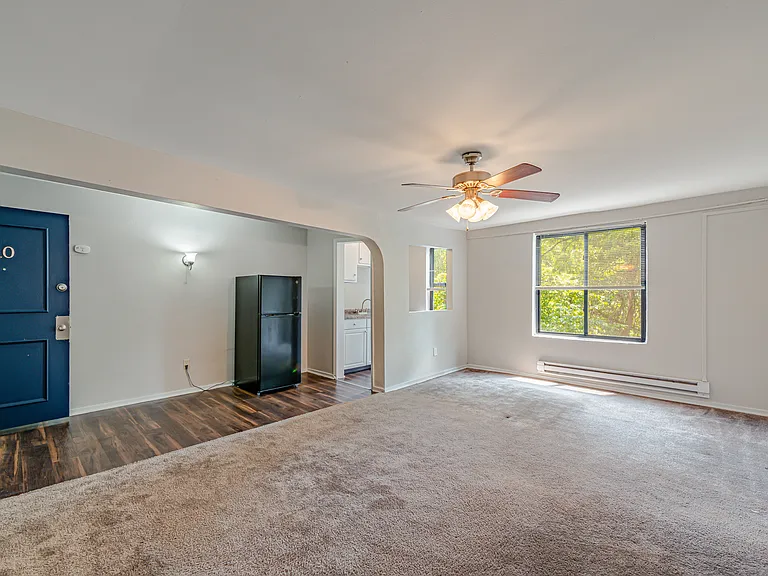 Palm Garden Apartments — Photo 6