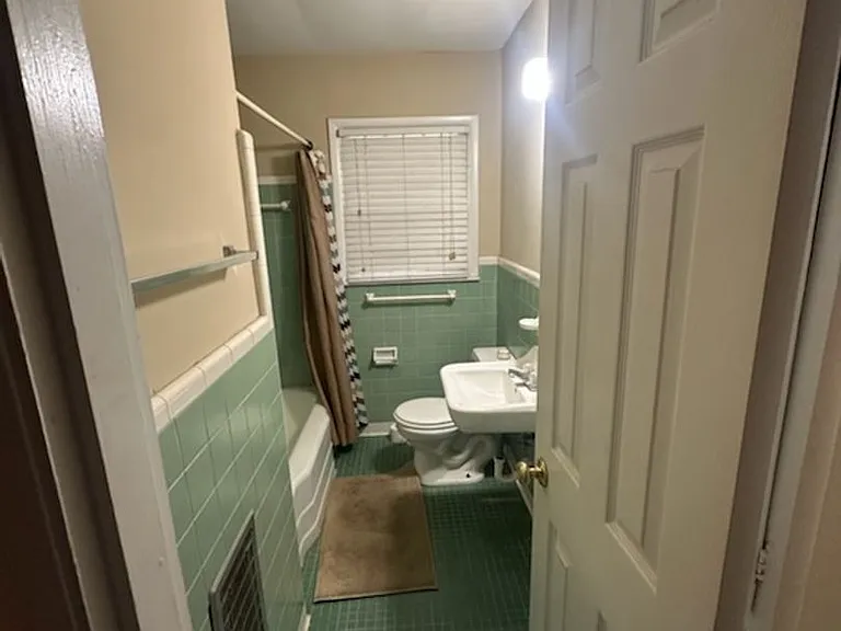 1004 E Magnolia Ave — Photo 5