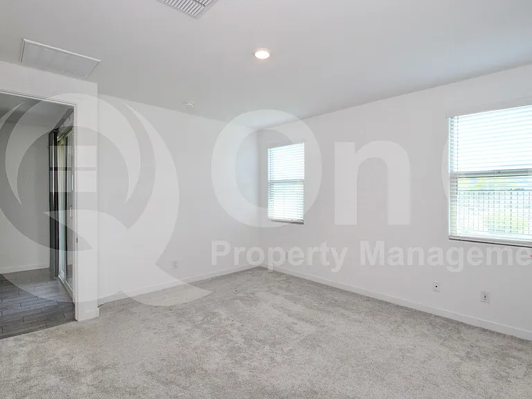 8923 W Solano Dr — Photo 12