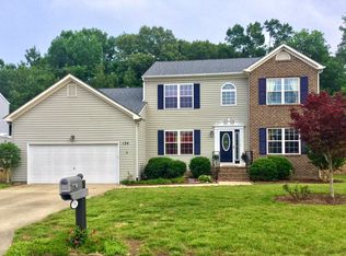 134 Hedgerow Ln, Yorktown, VA 23693