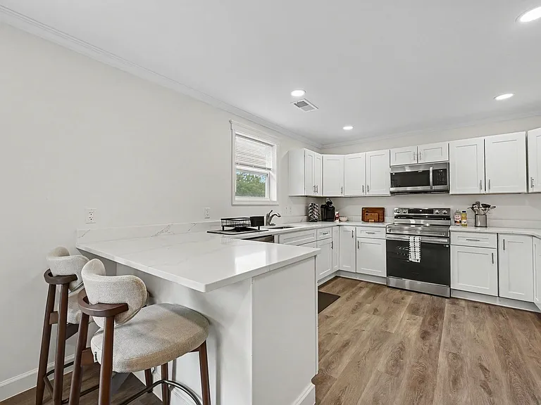 2064 Thimble Creek Dr — Photo 6