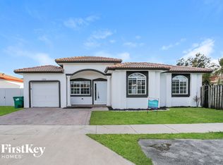 12424 SW 215th St, Miami, FL 33177