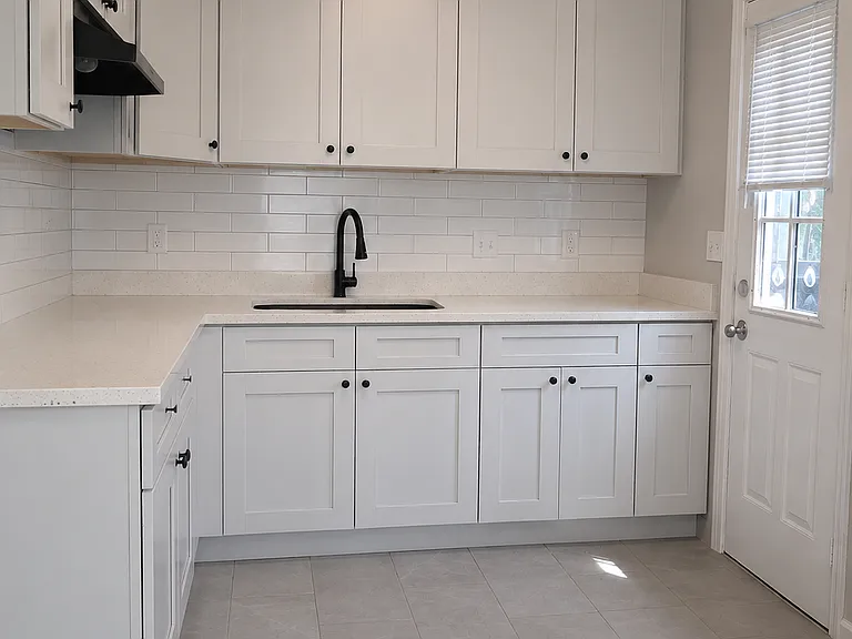 3308 Daphne Cv — Photo 6