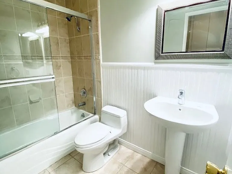 7084 Island Village Dr — Photo 13
