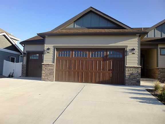 oversized 3 stall Garaage