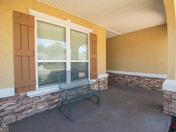 2nd image of 102 Miller Ct
