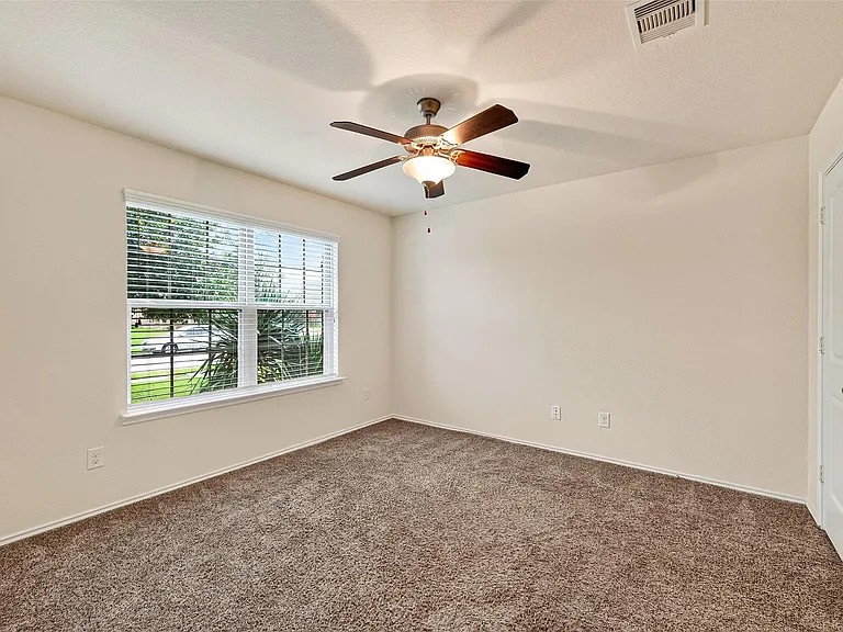 4631 Stolz Trl — Photo 7