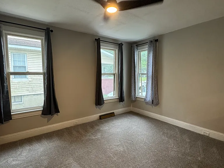 908 Troy Rd — Photo 4