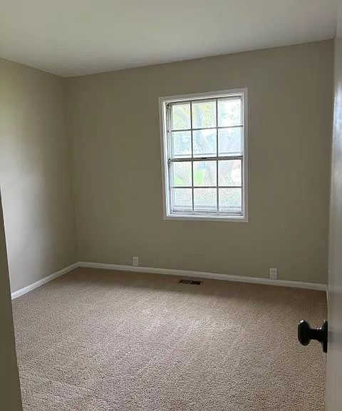 713 Essex Ave — Photo 7