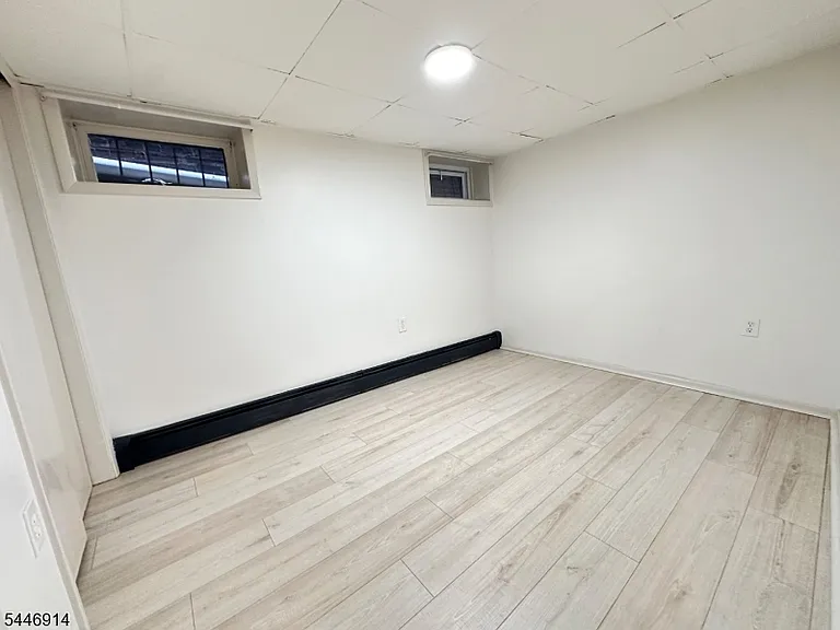36 Monroe St — Photo 10