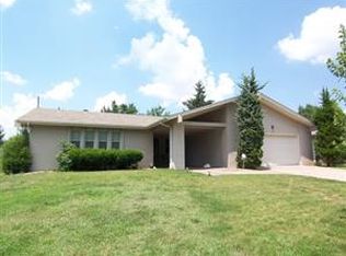 1341 S Raintree Pl, Springfield, MO 65809