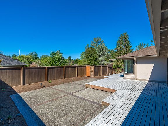 BACK DECK
