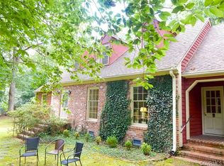 2 Coventry Rd, Williamsburg, VA 23188