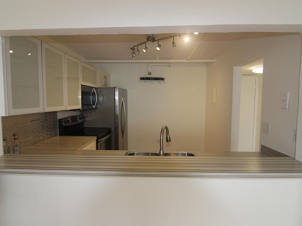 1st image of 555 NE 15th St APT 19B