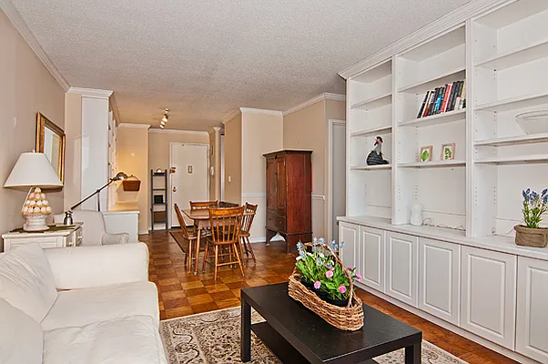 Sold by Singer New York Real Estate | media 17