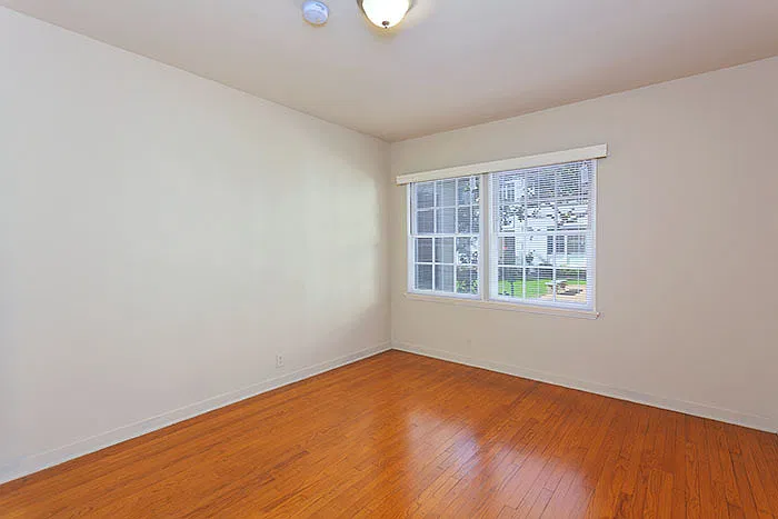 220-230 Oakland Ave Apartments — Photo 2