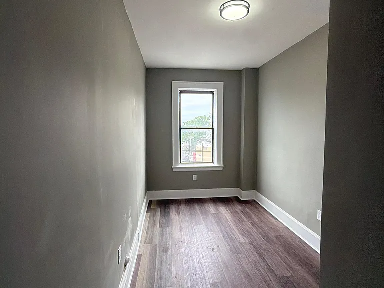 1002 S Orange Ave #403 — Photo 3