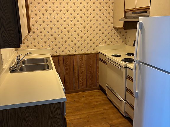 3rd image of 2260 Byron Center Ave SW APT 18