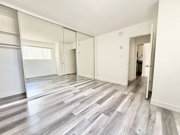 4th image of 829 S Gramercy Dr #209