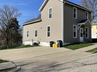 1095 Vernon St, Dubuque, IA 52001