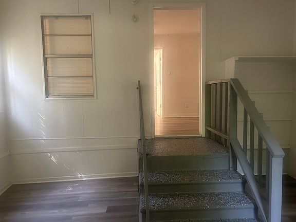 4th image of 274 Redwood Ave