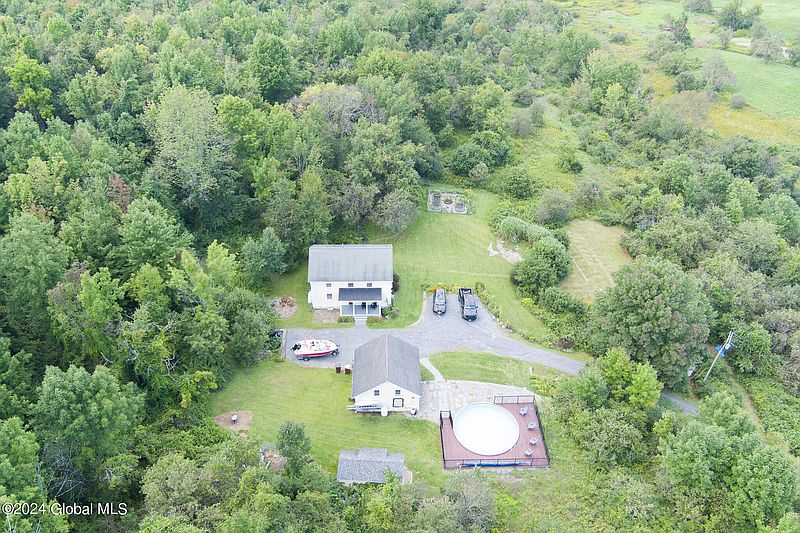 2nd image of 429 North Road