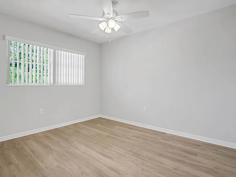 1941 Lanier Ct — Photo 12
