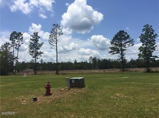 102 Wood Oaks Ct, Picayune, MS 39466