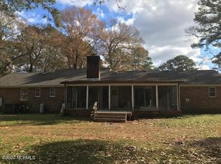 687 Woodland Church Rd, Albertson, NC 28508
