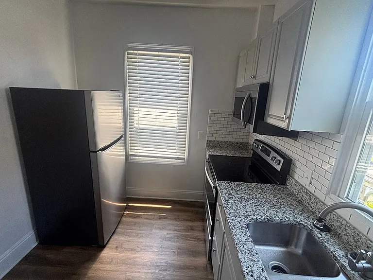 440 Newport News Ave — Photo 10