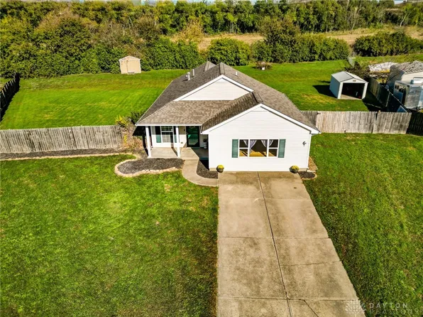 7331 Pinewood Dr, Franklin, OH 45005