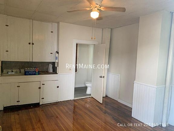 2nd image of 131 Main St