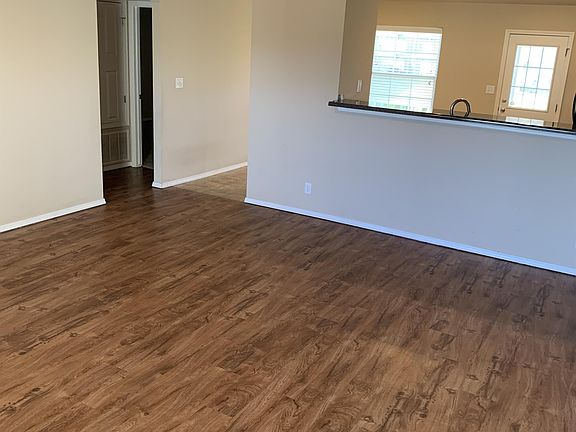 4th image of 25442 E 92nd Ct S